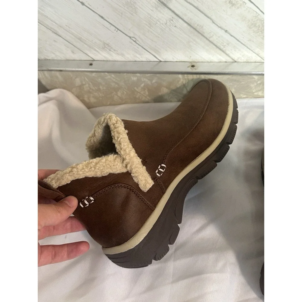 Skechers Easy Going Gold Rush Ankle Boots Womens 8.5 New Without Box